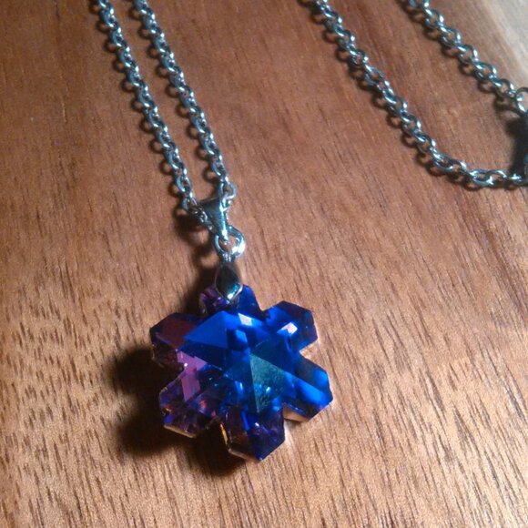 Magic Color Crystal Snowflake Brass Pendant Stainless Steel Necklace - Picture 6 of 16